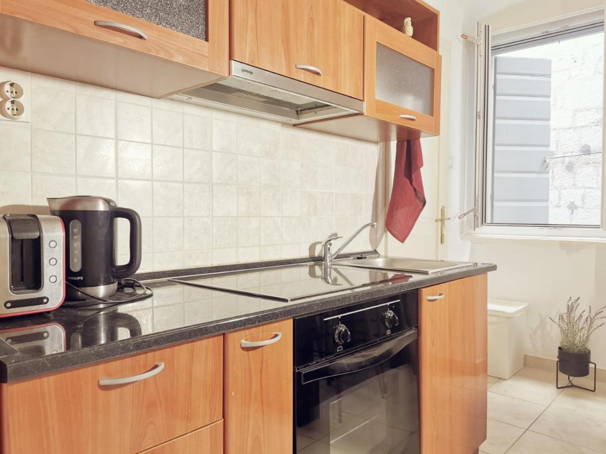 One Bedroom Apartment In The Old Town Сплит Экстерьер фото